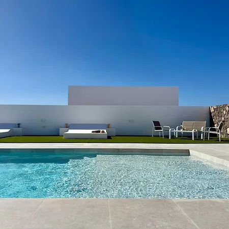 Canaryislandshost L Calma Costa Teguise