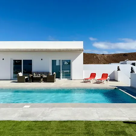 Canaryislandshost L Calma * Costa Teguise